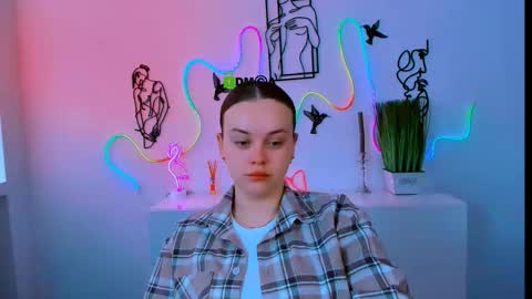 Kat online show from March 24, 6:07 am