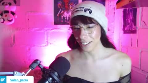 kattycat_ online show from December 3, 2:52 am