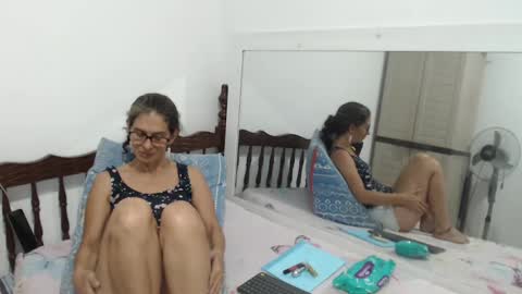 Snapshot of kattydirty144 chatting on January 1, 6:27 pm angel online show from January 1, 6:27 pm