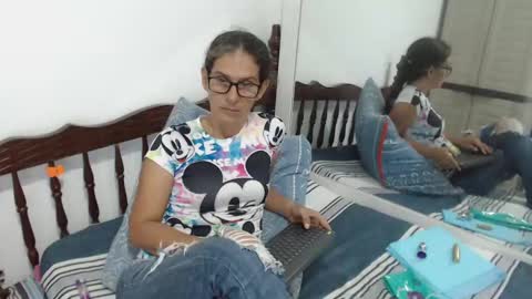 Snapshot of kattydirty144 chatting on January 10, 8:04 pm angel online show from January 10, 8:04 pm