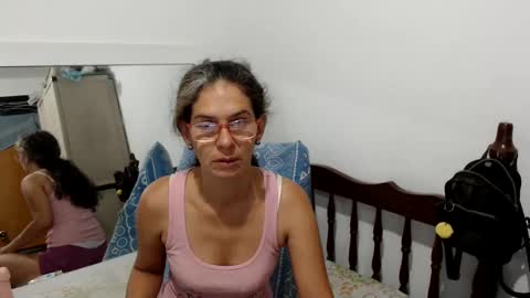 Snapshot of kattydirty144 chatting on February 12, 9:20 am angel online show from February 12, 9:20 am