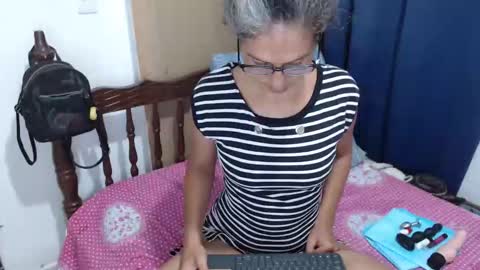 Snapshot of kattydirty144 chatting on September 23, 11:13 am angel online show from September 23, 11:13 am
