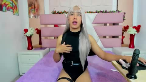 KattyJener online show from April 6, 2:20 am