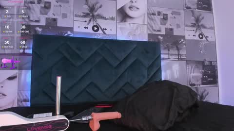 kattyleblanc_ online show from March 3, 1:31 pm
