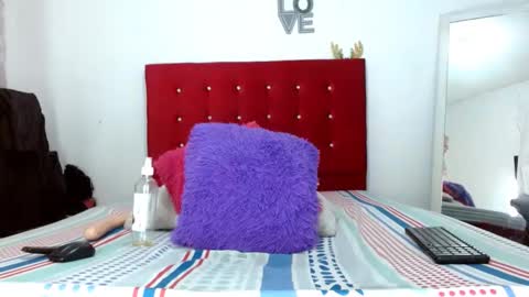 Snapshot of kattysex74 chatting on December 19, 2:57 pm kattysex74 online show from December 19, 2:57 pm
