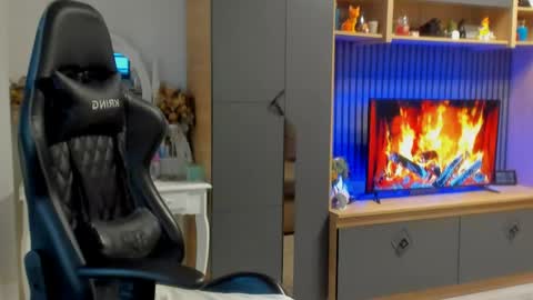 Katy online show from April 9, 5:07 am