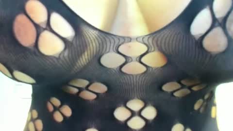 katy blonde girl and paola big boobs online show from June 16, 7:49 pm