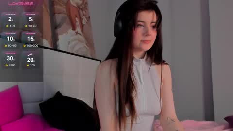 Snapshot of katy_bliss chatting on November 2, 8:28 am katy_bliss online show from November 2, 8:28 am