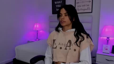 Snapshot of katy_contreras chatting on February 11, 10:59 am katy_contreras online show from February 11, 10:59 am