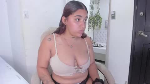 Snapshot of katy_sam chatting on June 11, 11:52 am katy_sam online show from June 11, 11:52 am