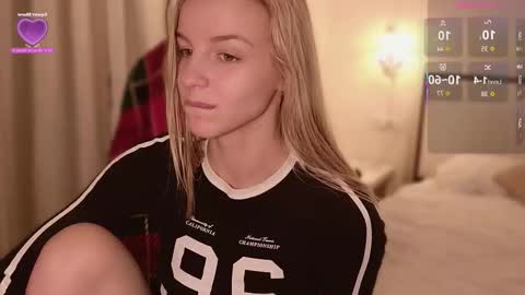 Snapshot of katyacherryy chatting on February 7, 2:15 am Katya online show from February 7, 2:15 am