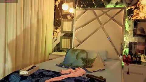 Snapshot of katyhornymilfsexy chatting on February 18, 11:50 am katy online show from February 18, 11:50 am