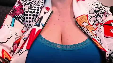 Snapshot of katynextdoor chatting on December 22, 6:06 am Katy online show from December 22, 6:06 am