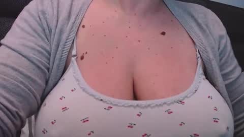 Snapshot of katynextdoor chatting on February 16, 6:54 am Katy online show from February 16, 6:54 am