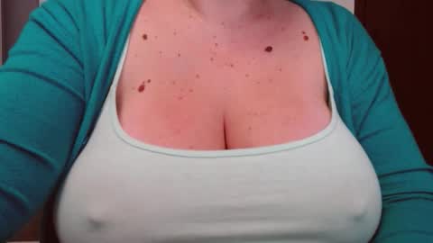 Snapshot of katynextdoor chatting on November 5, 2:33 am Katy online show from November 5, 2:33 am