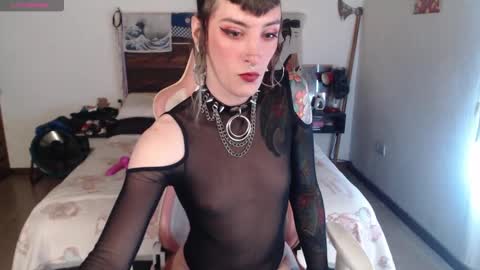 luna   online show from October 13, 7:58 pm