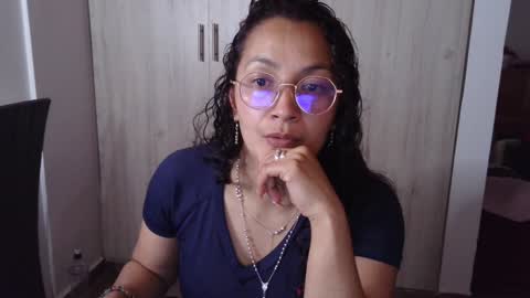 Snapshot of kawit1 chatting on December 15, 8:47 pm Khawit online show from December 15, 8:47 pm