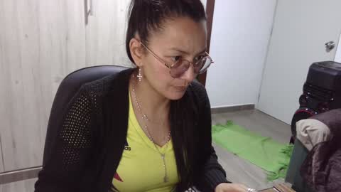 Snapshot of kawit1 chatting on December 24, 10:39 pm Khawit online show from December 24, 10:39 pm