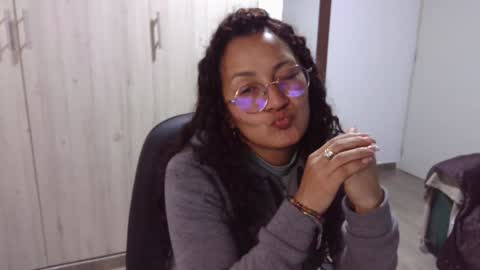 Snapshot of kawit1 chatting on January 4, 4:44 am Khawit online show from January 4, 4:44 am