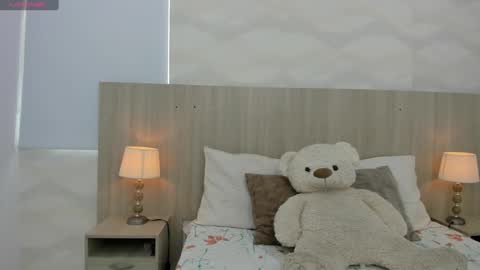   online show from October 10, 11:20 am