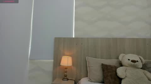   online show from October 23, 11:20 am