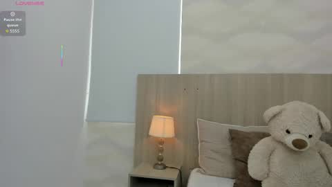   online show from October 24, 11:17 am