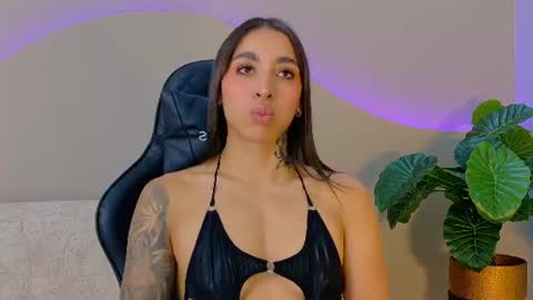 KAYLA BATISTA online show from June 26, 8:46 pm