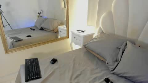 kaylachannell online show from October 15, 4:23 am