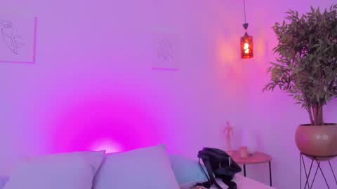      K A Y L A      online show from October 4, 2:48 pm