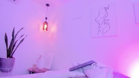      K A Y L A      online show from November 6, 2:07 pm