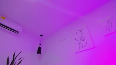      K A Y L A      online show from November 10, 7:02 pm