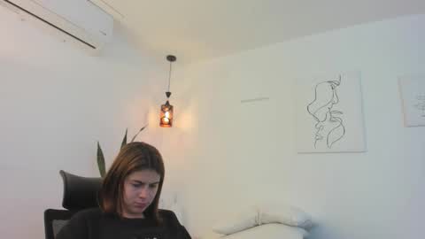      K A Y L A      online show from November 29, 2:20 pm