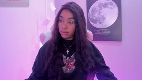 Snapshot of kaylaprince_ chatting on October 29, 1:35 pm kaylaprince_ online show from October 29, 1:35 pm