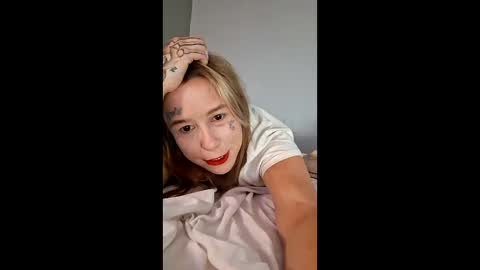 kaylaromero676 online show from December 4, 7:22 pm