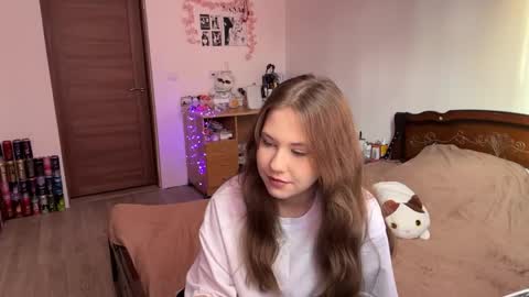 Snapshot of kaylawulfing chatting on May 13, 3:31 pm Nyelle online show from May 13, 3:31 pm