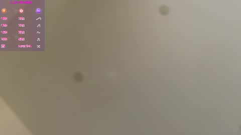 Snapshot of kaylee_ee chatting on July 20, 10:39 am kaylee_ee online show from July 20, 10:39 am