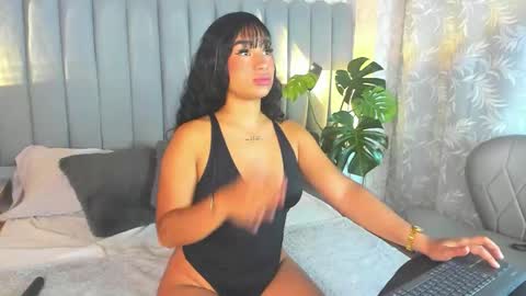 kaylee_jones online show from November 29, 1:25 pm