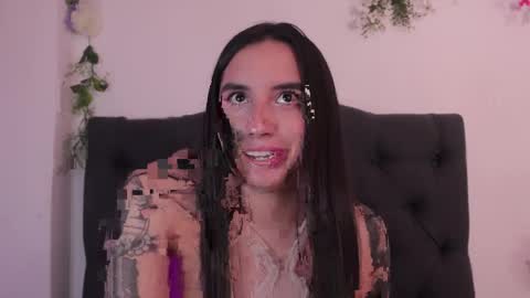 kaylee_lee online show from April 21, 3:57 am