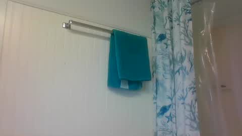 kaylee kakes online show from October 11, 8:29 pm