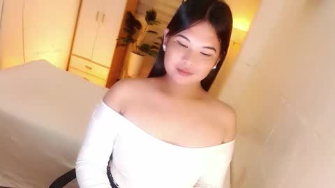 Y O U R        F U T U R E       K A Y L E E  online show from October 29, 8:38 am