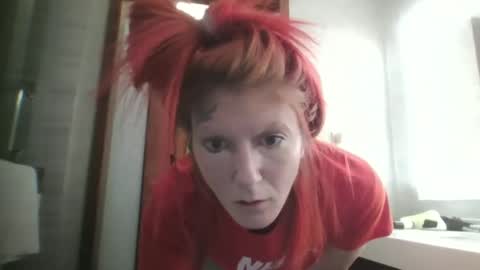 Snapshot of kayleerider32 chatting on December 14, 1:00 am kayleerider32 online show from December 14, 1:00 am