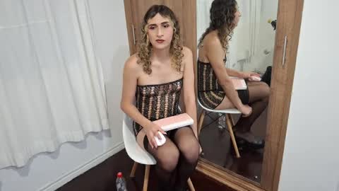 Kaylee Sims online show from April 11, 12:15 am