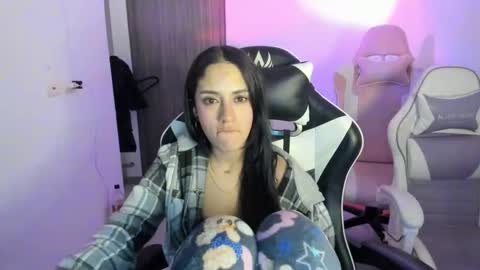 kaylie online show from October 31, 4:02 am