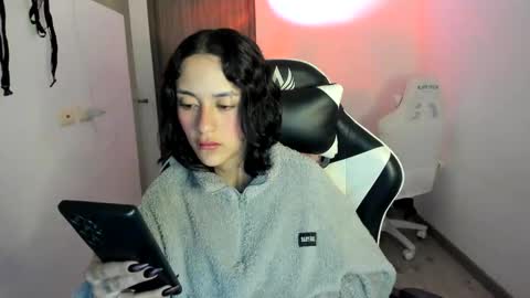 kaylie online show from November 20, 2:45 am