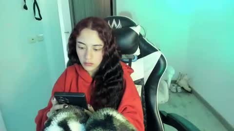 kaylie online show from March 4, 11:16 am