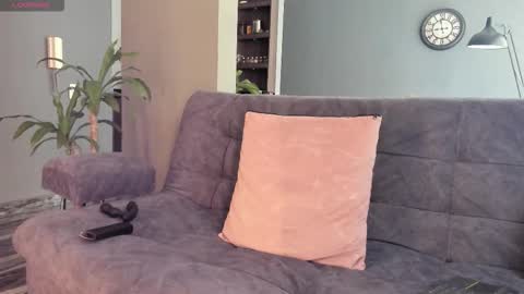 Kayn online show from December 16, 8:03 pm