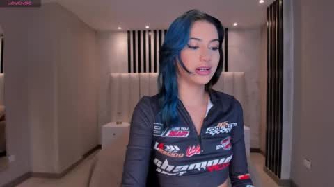 Snapshot of kayralanne chatting on January 14, 3:23 am Kay online show from January 14, 3:23 am