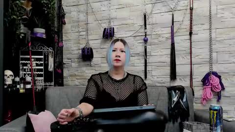 Miss Kazia online show from January 18, 1:20 am