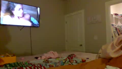 Snapshot of kbaby708076 chatting on January 10, 9:55 am Kbaby online show from January 10, 9:55 am