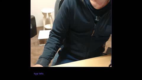 Snapshot of kcirt17225058 chatting on December 1, 9:42 pm kcirt17225058 online show from December 1, 9:42 pm